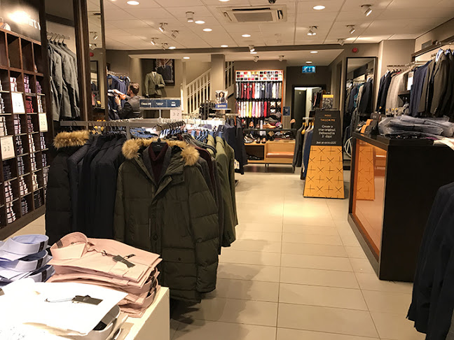 Reviews of Moss Bros. in Ipswich - Clothing store