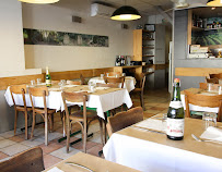 Atmosphère du Restaurant La Crêperie de Milly à Milly-la-Forêt - n°10