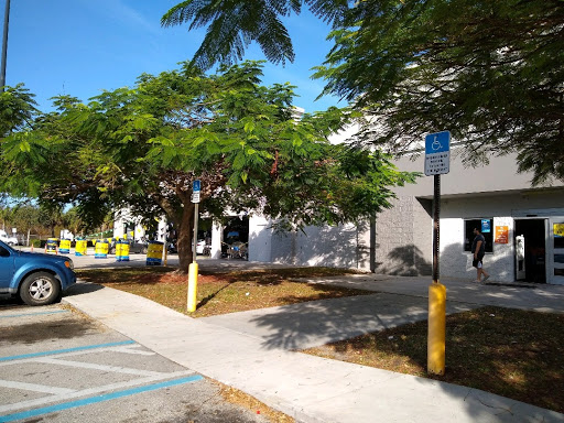 Tire Shop «Walmart Tires & Auto Parts», reviews and photos, 17650 Northwest 2nd Avenue, Miami, FL 33169, USA