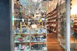 Monsterthreads Gift Shop Brisbane City image