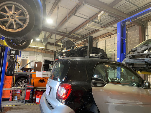 Auto Repair Shop «Dallas European Auto», reviews and photos, 605 Digital Dr, Plano, TX 75075, USA