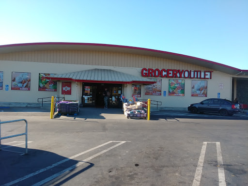 Grocery Outlet Bargain Market, 1124 3rd St, Crescent City, CA 95531, USA, 