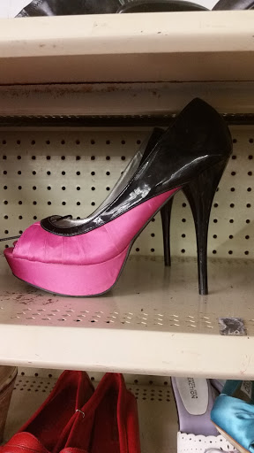 Thrift Store «New Life Thrift Store», reviews and photos, 7007 S 36th St, Bellevue, NE 68147, USA