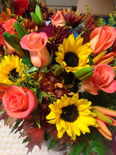 Florist «Forever Yours Flowers & Gifts», reviews and photos, 10934 Combie Rd #116, Auburn, CA 95602, USA