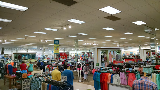 Clothing Store «Bealls Department Store», reviews and photos, 6241 N Davis Hwy, Pensacola, FL 32504, USA