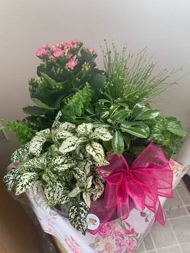 Florist «Flowers N More», reviews and photos, 740 SE Madison St, Albany, OR 97321, USA