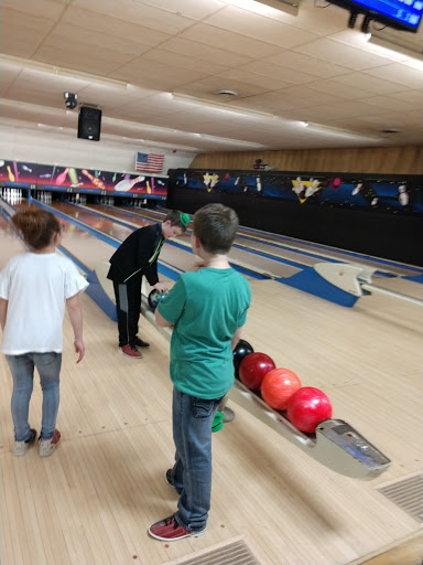 Bowling Alley «Coshocton Bowling Center», reviews and photos, 775 S 2nd St, Coshocton, OH 43812, USA