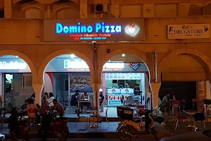 Domino Pizza image