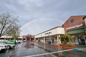 Gilroy Premium Outlets image
