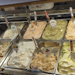 Photo n°3 de l'avis de Julio.u fait le 16/08/2022 à 09:38 sur le  Melograno - Gelato, Pizza e Caffè a Fontana di Trevi à Rome