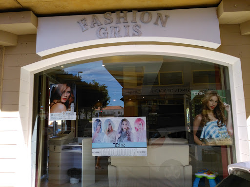 Información y opiniones sobre Salón de belleza Fashion Gris , Badajoz. de Badajoz