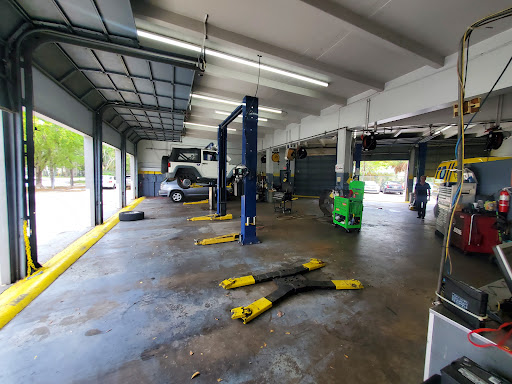 Tire Shop «Goodyear Auto Service Center», reviews and photos, 9001 S Dixie Hwy, Pinecrest, FL 33156, USA
