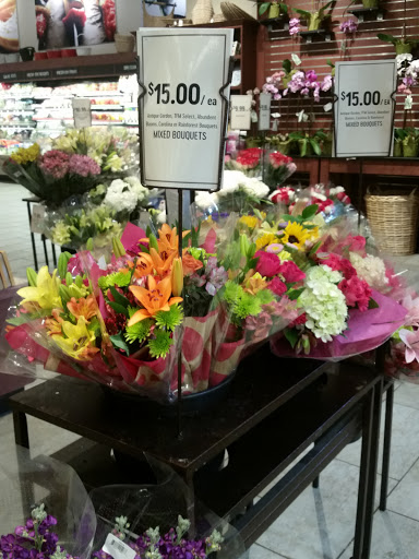 Grocery Store «The Fresh Market», reviews and photos, 8208-18 Germantown Ave, Philadelphia, PA 19118, USA