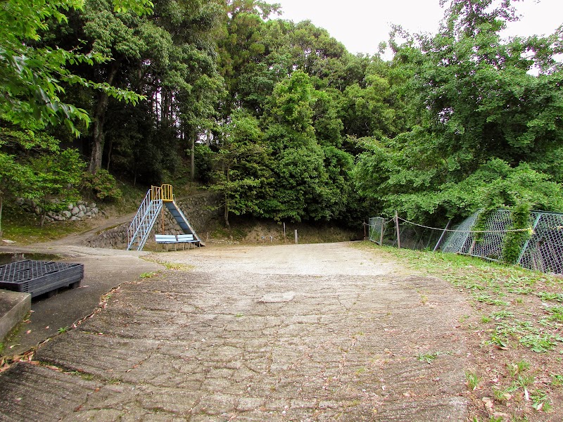 神山地区 ちびっこ老人憩いの広場