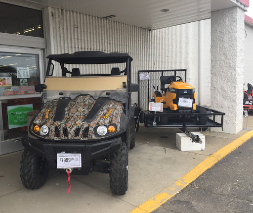 Home Improvement Store «Tractor Supply Co.», reviews and photos, 240 Bluebell Dr NW, New Philadelphia, OH 44663, USA