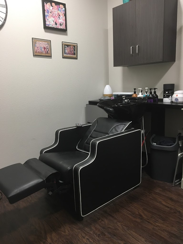 Shear Excellence Salon 55428