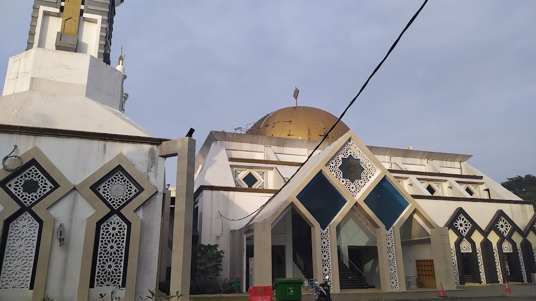 Masjid Agung Baitul Faidzin, PEMDA Kab. Bogor