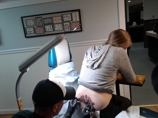 Tattoo Shop «Wild Wonderful Tattoo», reviews and photos, 205 E Main St, Hedgesville, WV 25427, USA