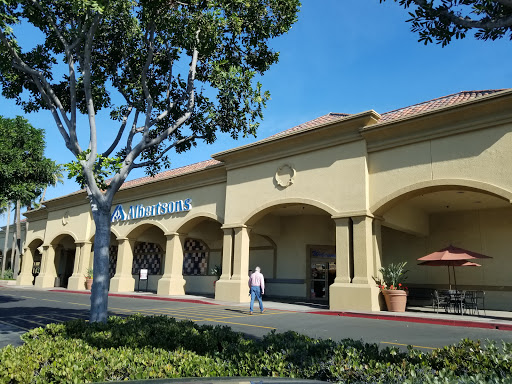 Grocery Store «Albertsons», reviews and photos, 3825 Alton Pkwy, Irvine, CA 92606, USA