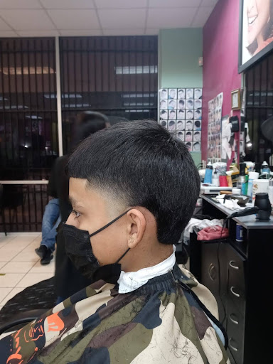 Beauty Salon «Kary Elys Hair Salon», reviews and photos, 111 N 6th St, Conroe, TX 77301, USA