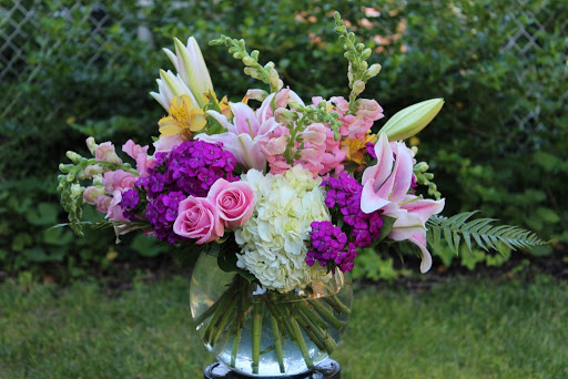 Florist «Flowers By Snellings», reviews and photos, 23 N Braddock St, Winchester, VA 22601, USA