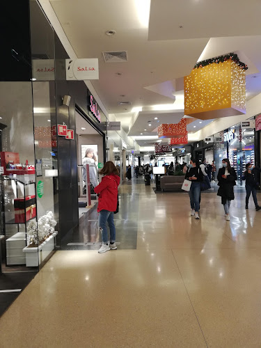 Avaliações doRetail Park do Shopping Espaço Guimarães em Velas (R.A.A.) - Shopping Center