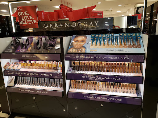 Shopping Mall «Menlo Park Mall», reviews and photos, 55 Parsonage Rd, Edison, NJ 08837, USA