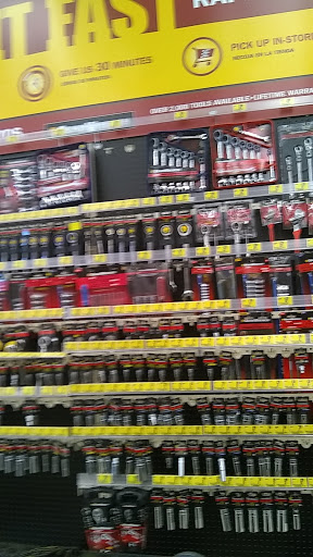 Auto Parts Store «Advance Auto Parts», reviews and photos, 801 Frederick Blvd, Portsmouth, VA 23707, USA