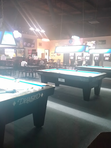 Sports Bar «Billiards and Brews Sports Bar», reviews and photos, 8705 Unicorn Dr # 110, Knoxville, TN 37923, USA