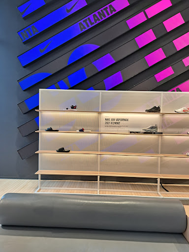 Clothing Store «Nike Lenox», reviews and photos, 3393 Peachtree Rd, Atlanta, GA 30326, USA