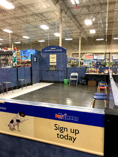 Pet Supply Store «PetSmart», reviews and photos, 2840 W Chandler Blvd, Chandler, AZ 85224, USA