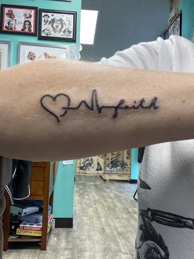 Explore deceased mom tattoo ideas, creative tattoo ideas in Orange Park, available at Fantasy Tattoo and Piercing