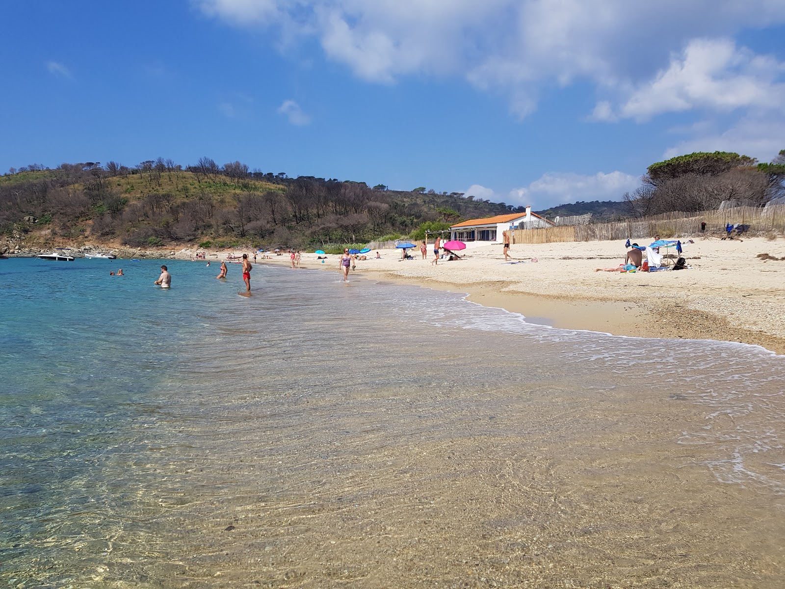 Foto van Briande beach met turquoise puur water oppervlakte