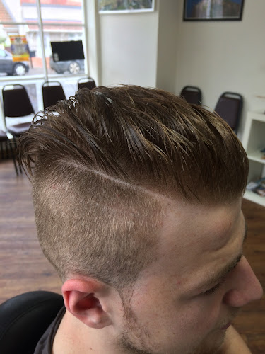 Comments and reviews of Kellaway Barber Shop