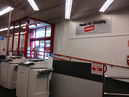 Office Supply Store «Staples», reviews and photos, 1701 S Figueroa St, Los Angeles, CA 90015, USA
