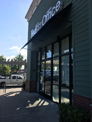 Print Shop «FedEx Office Print & Ship Center», reviews and photos, 490 El Camino Real, Redwood City, CA 94062, USA
