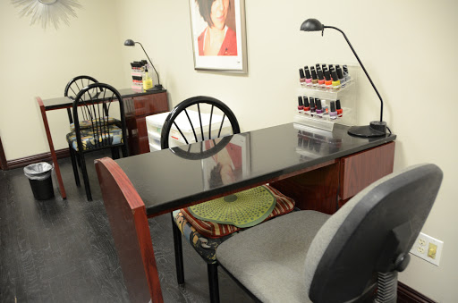 Beauty Salon «Linea Hair Salon & Day Spa», reviews and photos, 518 N Main St, Glen Ellyn, IL 60137, USA