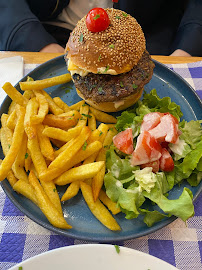 Hamburger du Restaurant italien CHEZ MILO à Paris - n°8