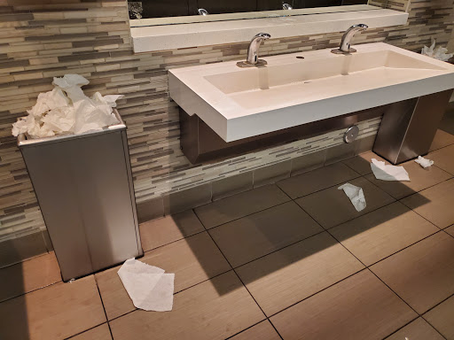 Restaurant «Main Event Entertainment», reviews and photos, 10315 W McDowell Rd, Avondale, AZ 85392, USA