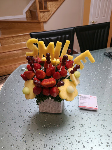 Gift Shop «Edible Arrangements», reviews and photos, 462 Rahway Ave, Woodbridge, NJ 07095, USA