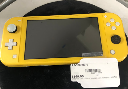 Pawn Shop «All That Glitters Pawn Shop Salem», reviews and photos, 1191 Lancaster Dr NE, Salem, OR 97301, USA