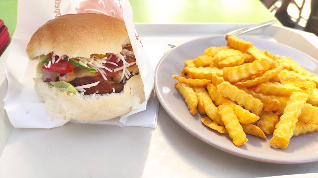 Üvegtigris Kávézó és Falatozó