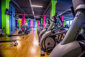 24/7 Fitness Fort Dunlop Gym