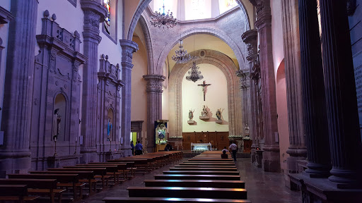 Iglesia armenia Santiago de Querétaro