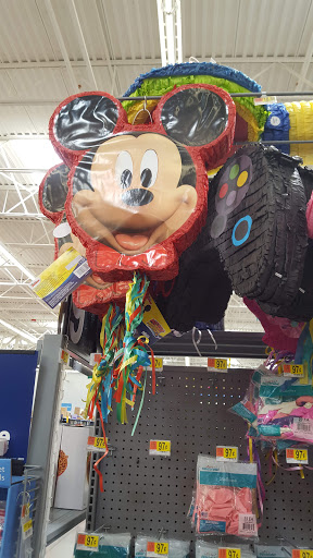 Discount Store «Walmart», reviews and photos, 19191 N Kelsey Street, Monroe, WA 98272, USA