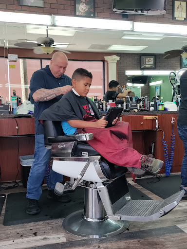 Barber Shop «T&T Barbershop», reviews and photos, 2215 S Federal Hwy, Fort Lauderdale, FL 33316, USA