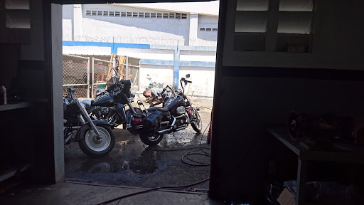 Talleres motos en Santo Domingo