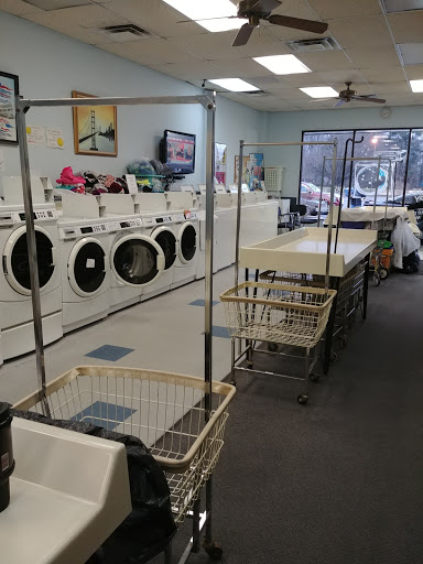 Laundromat «Main Gate Laundry», reviews and photos, 123 Kirkwood Square, Wilmington, DE 19808, USA