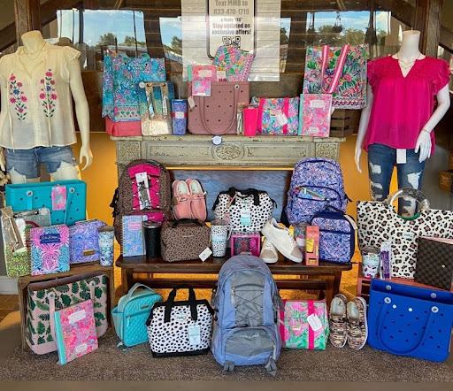 Tanning Salon «Modern Me Boutique & Tanning», reviews and photos, 414 Orange St, Auburndale, FL 33823, USA