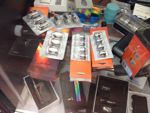 Tobacco Shop «AM SMOKE SHOP», reviews and photos, 1401 State St, Orem, UT 84057, USA